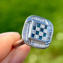 蓝色和白色钻石9K白金群镶戒指