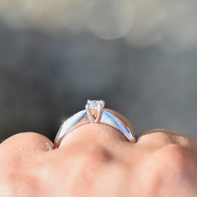 Vintage 18ct White Gold Brilliant Cut Diamond Solitaire Engagement Ring (0.26ct)