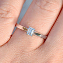 チザムハンター 0.25カラット エメラルドカット ダイヤモンド ソリティア エンゲージリング 18カラット ホワイトゴールド オリジナルボックス付き