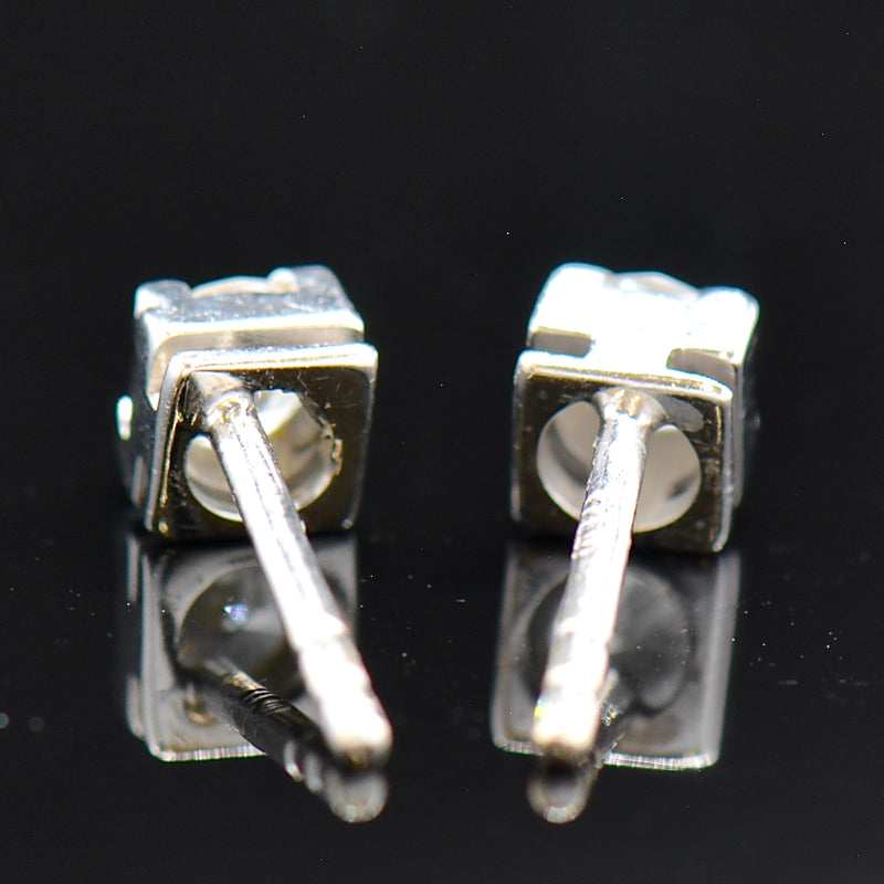 Vintage 18CT White Gold Solitaire Diamond Stud Earrings