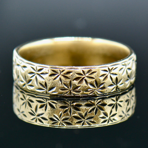 Vintage Star Floral Wide Wedding Band