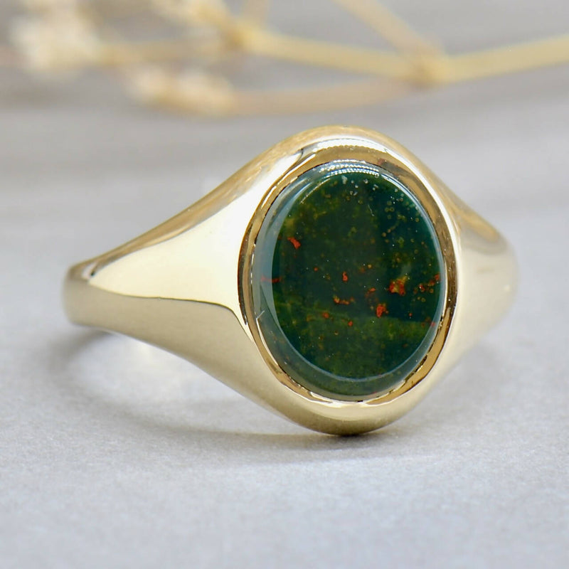 Antique bloodstone ring - איריס חריש