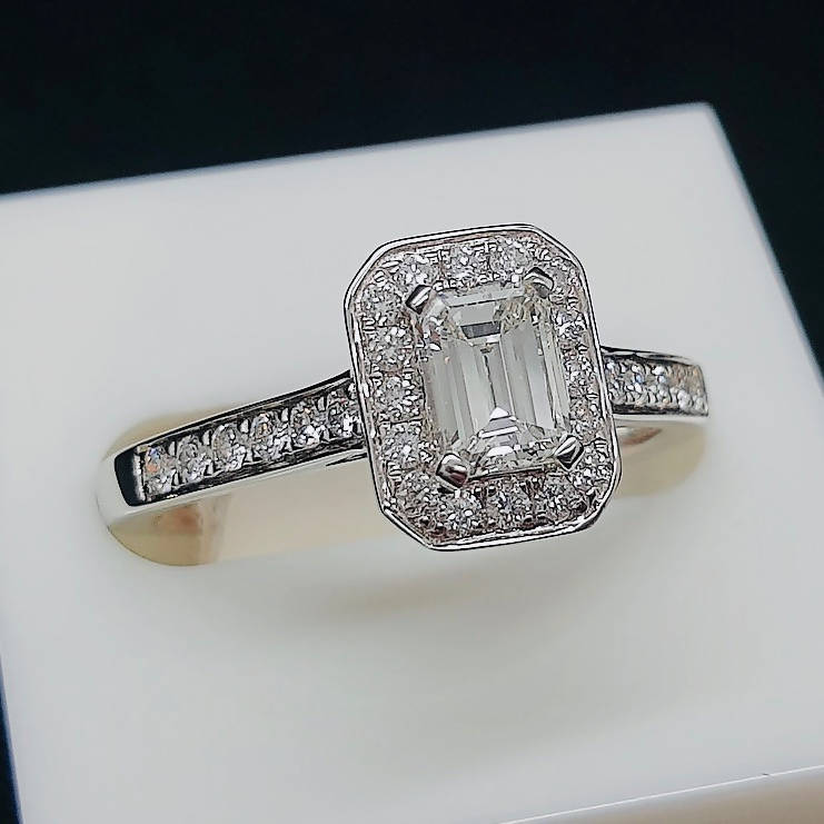18CT White Gold Emerald Cut Diamond Cluster Ring