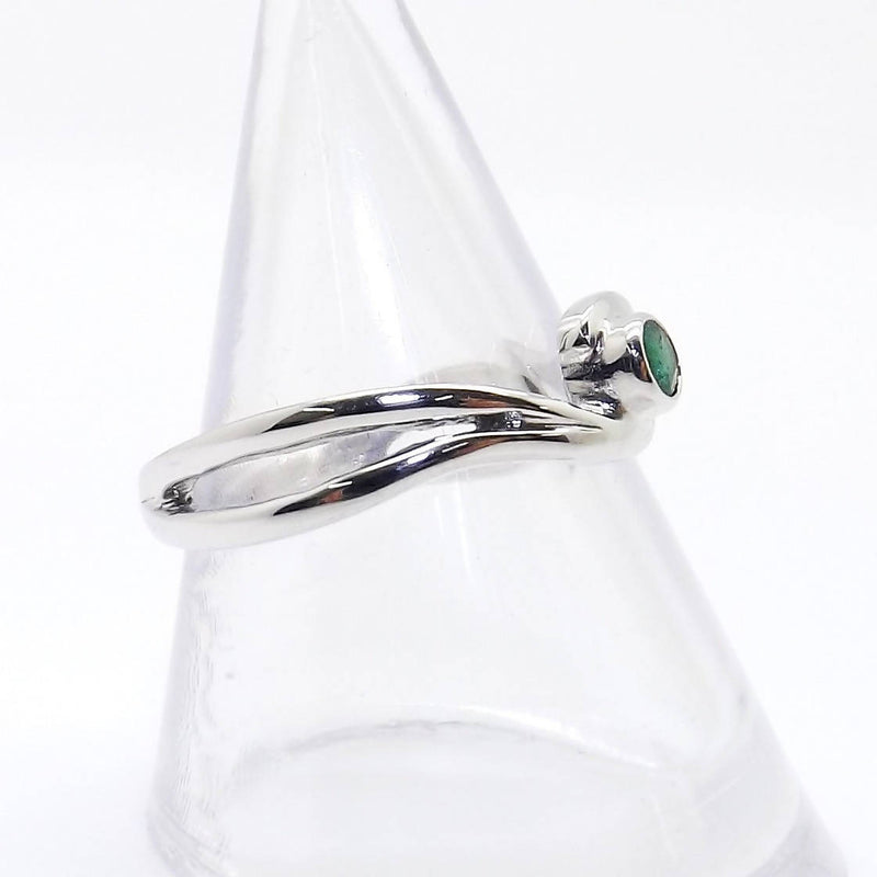 May, Emerald Set Silver Birthstone Twist Ring